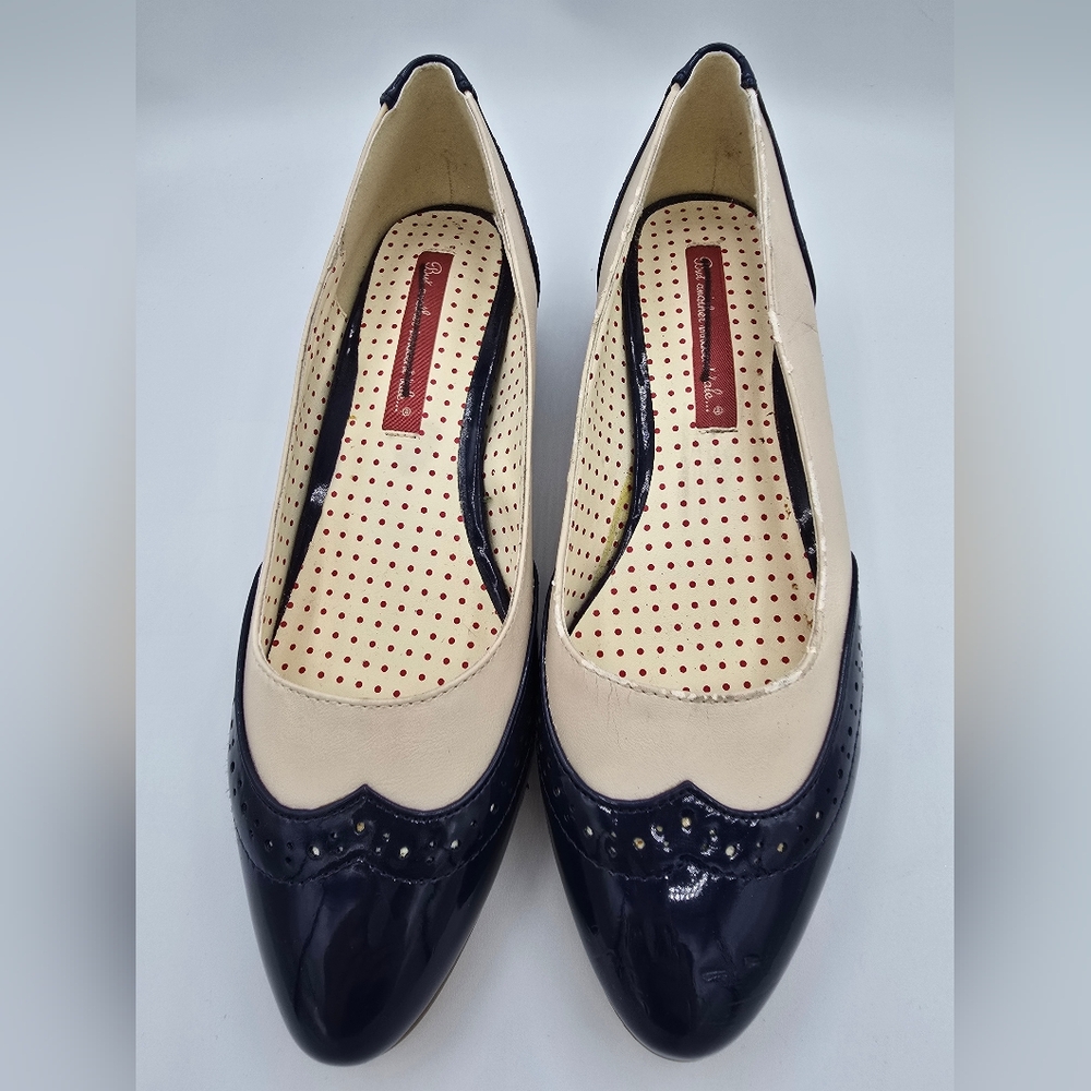 But Another Innocent Tale - Navy & Ivory 1960s Low Retro Wedge Heel Shoes